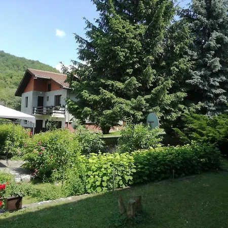 Dedine 게스트하우스 3*